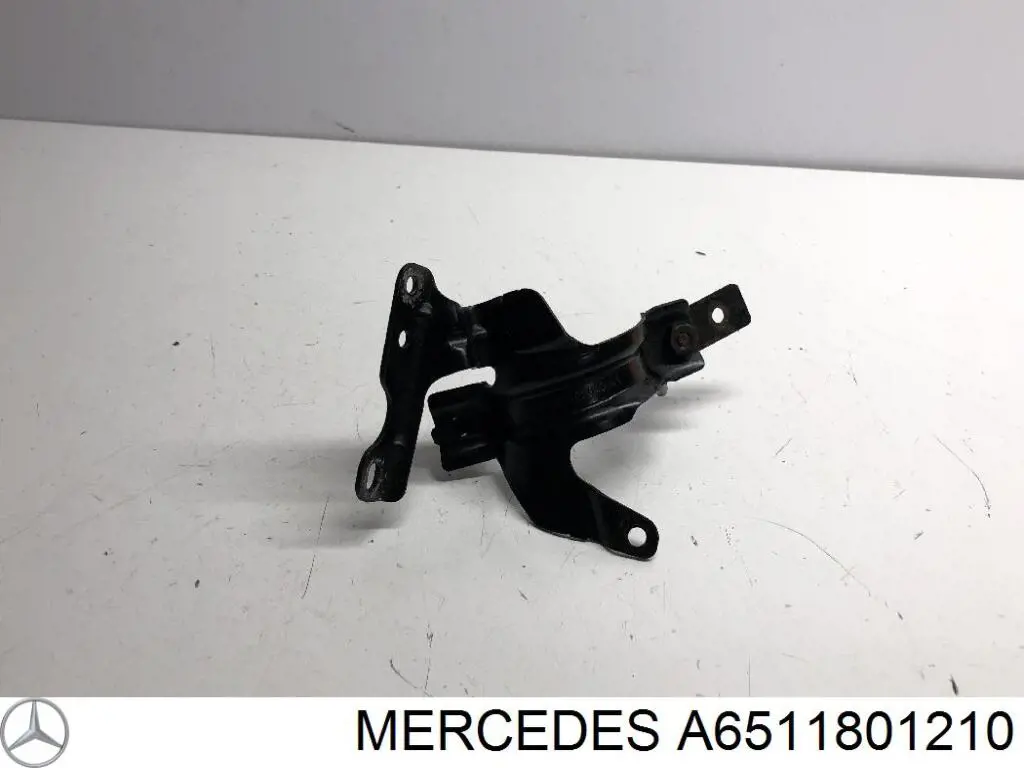 Корпус масляного фильтра A651180121006 Mercedes
