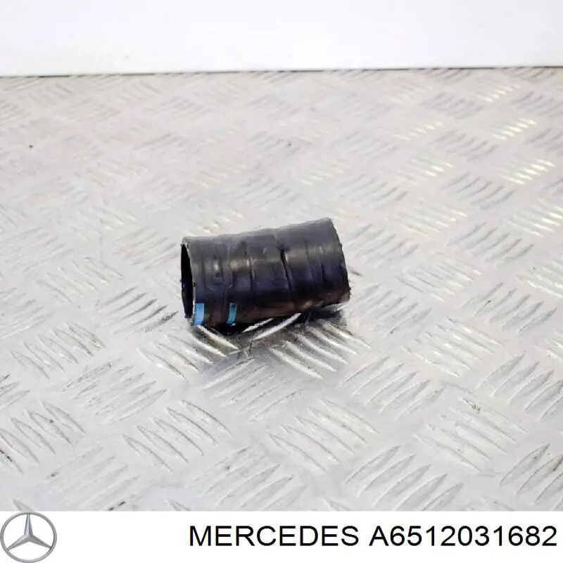 Шланг (патрубок) термостата на Мерседес-бенц Вито (Mercedes Vito) 639 фургон