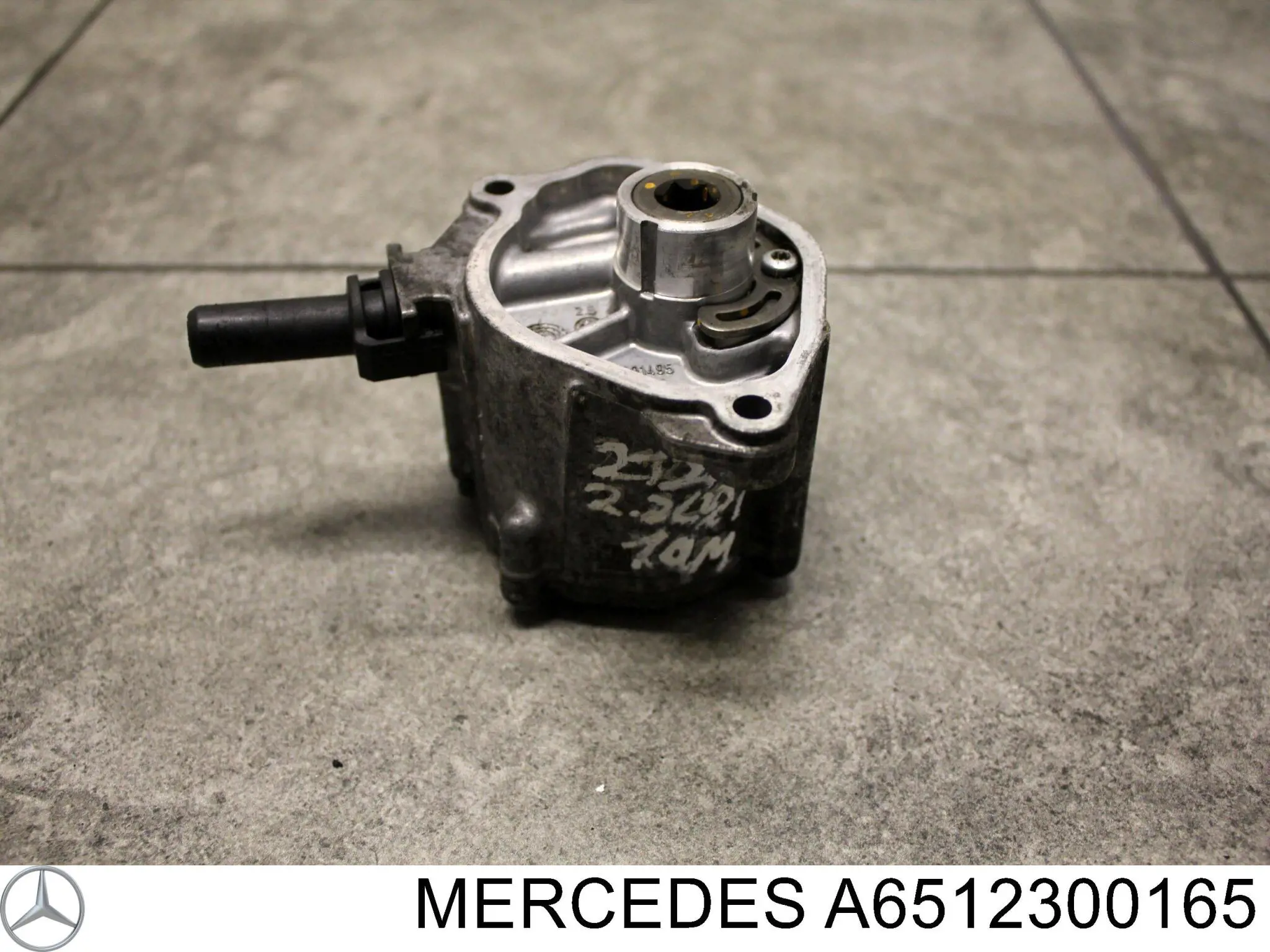 Насос вакуумный Mercedes A6512300165