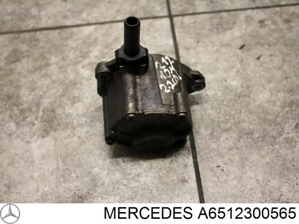 Вакуумный насос A6512300565 Mercedes