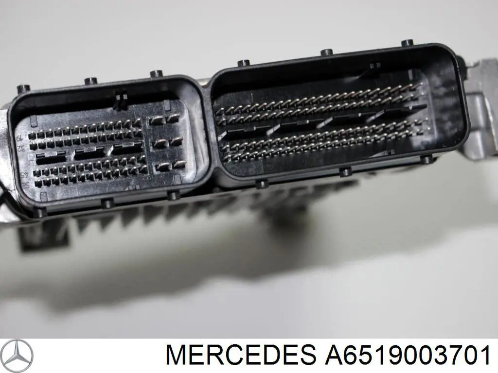 Блок управления двигателем 6519003701 Mercedes
