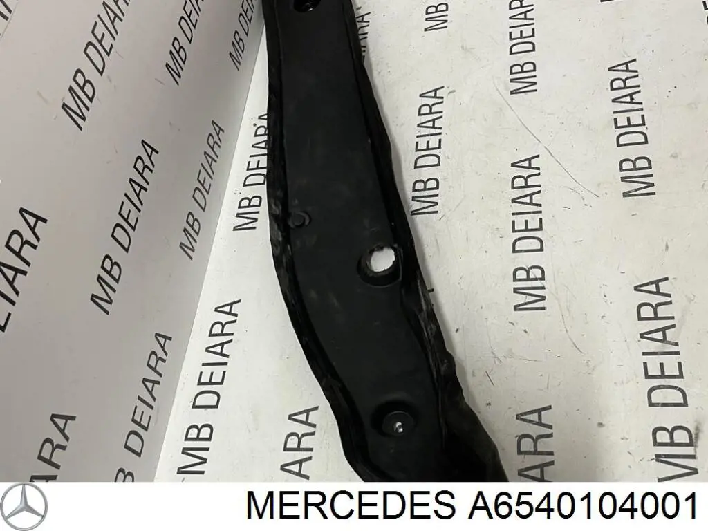  Крышка двигателя Mercedes E 