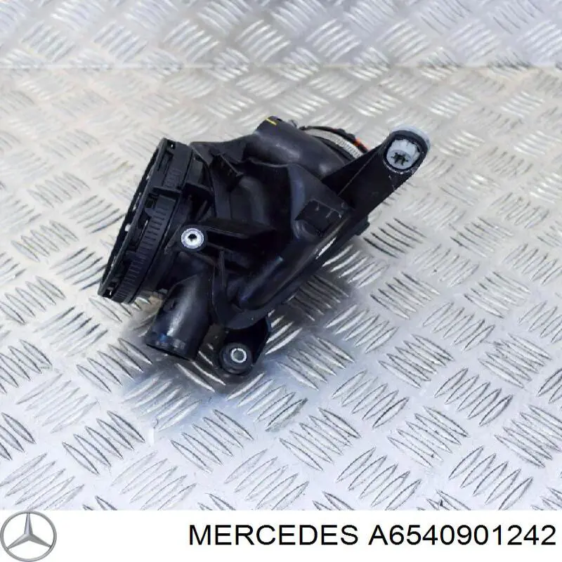 Патрубок воздушный, вход в турбину (наддув) 6540901242 Mercedes