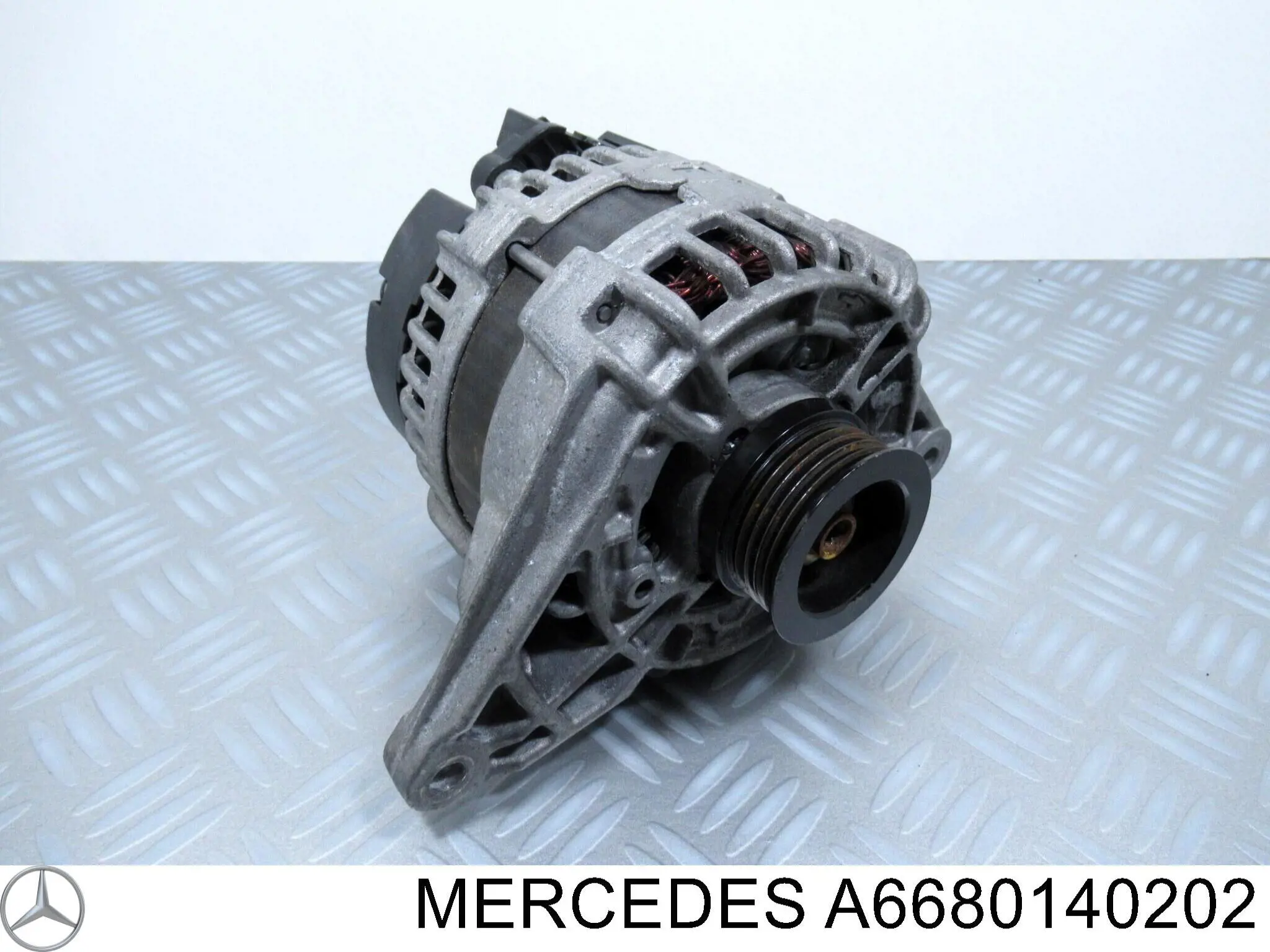 Масляный поддон Mercedes 6680140202