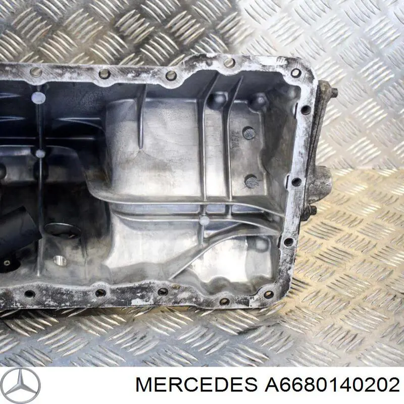 6680140202 Mercedes Картер масляный