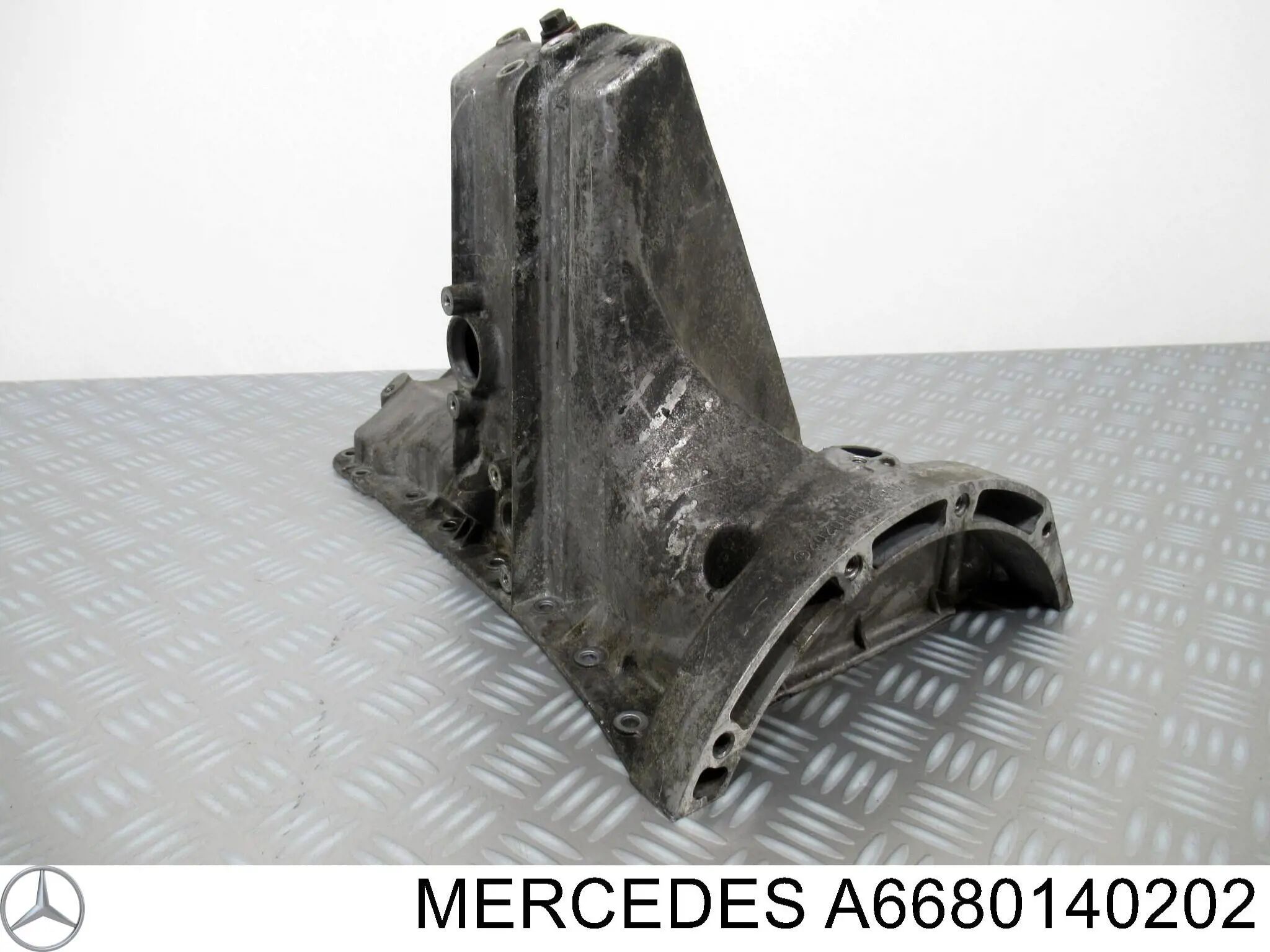 Купить 6680140202 Mercedes Поддон картера двигателя