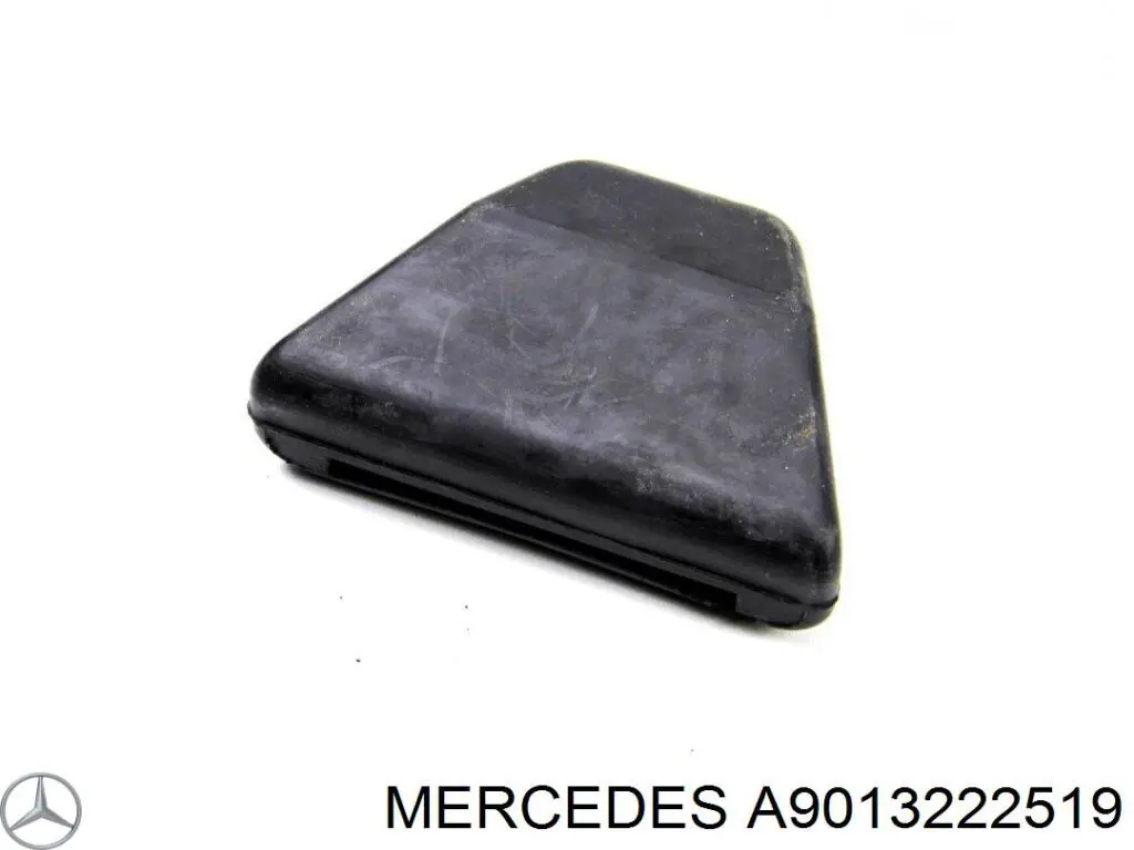 Опора передней рессоры A9013222519 Mercedes