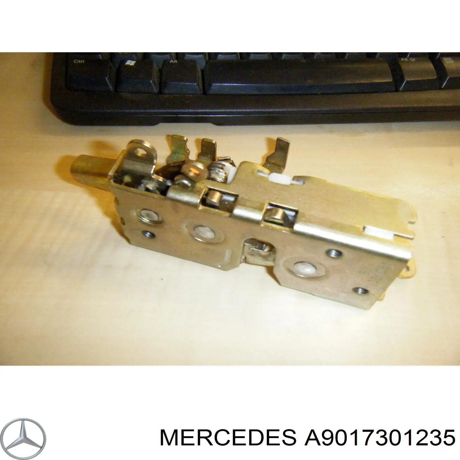 9017301235 Mercedes 