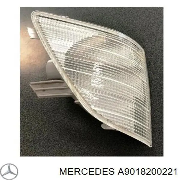 Указатель поворота правый Mercedes A9018200221