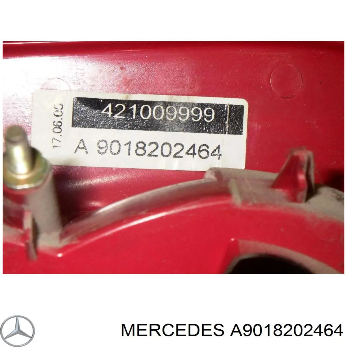 Фонарь задний правый Mercedes A9018202464 цена, от 23.91 USD