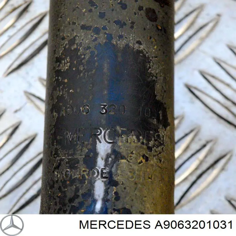 Амортизатор задний A9063201031 Mercedes