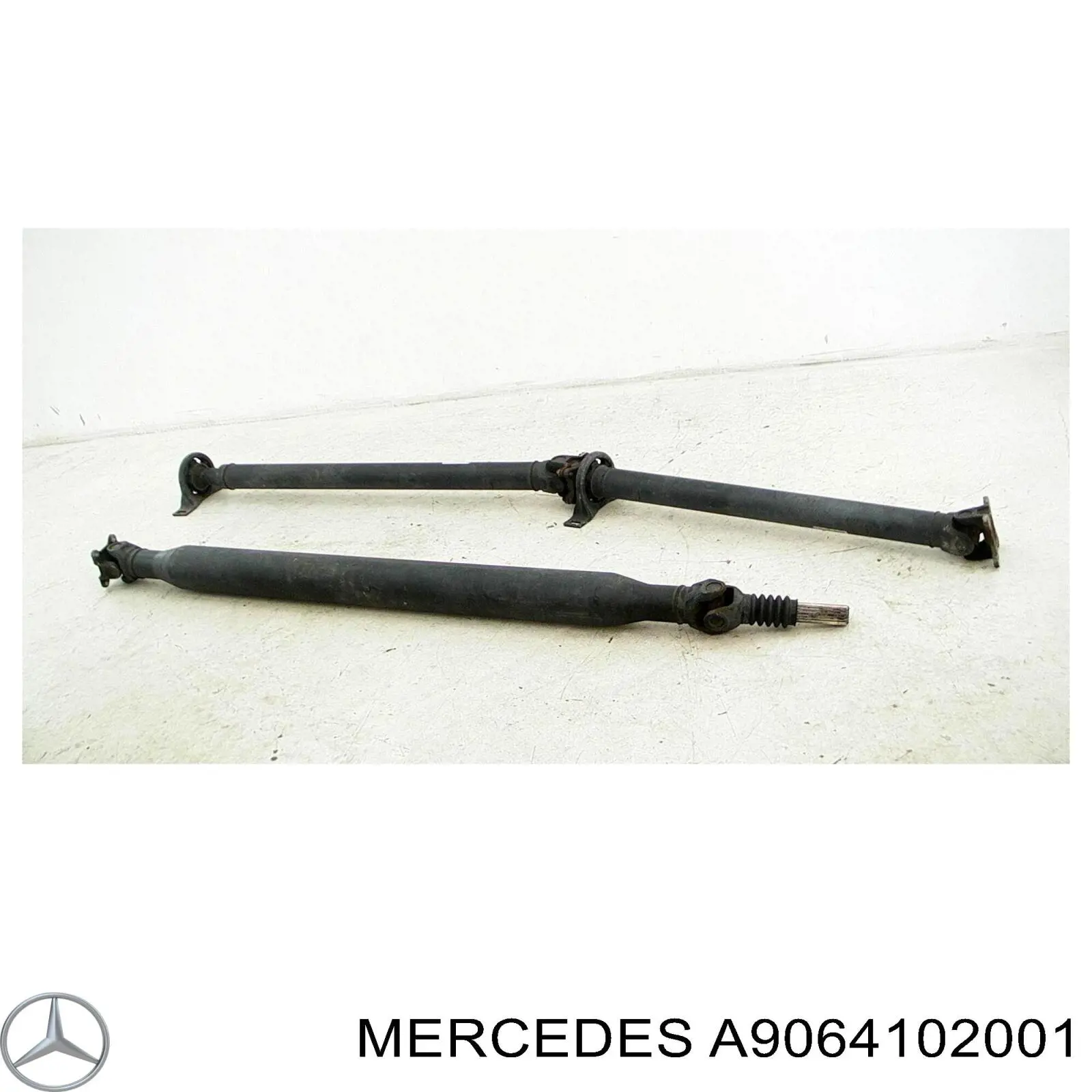 Кардан передний A9064102001 Mercedes