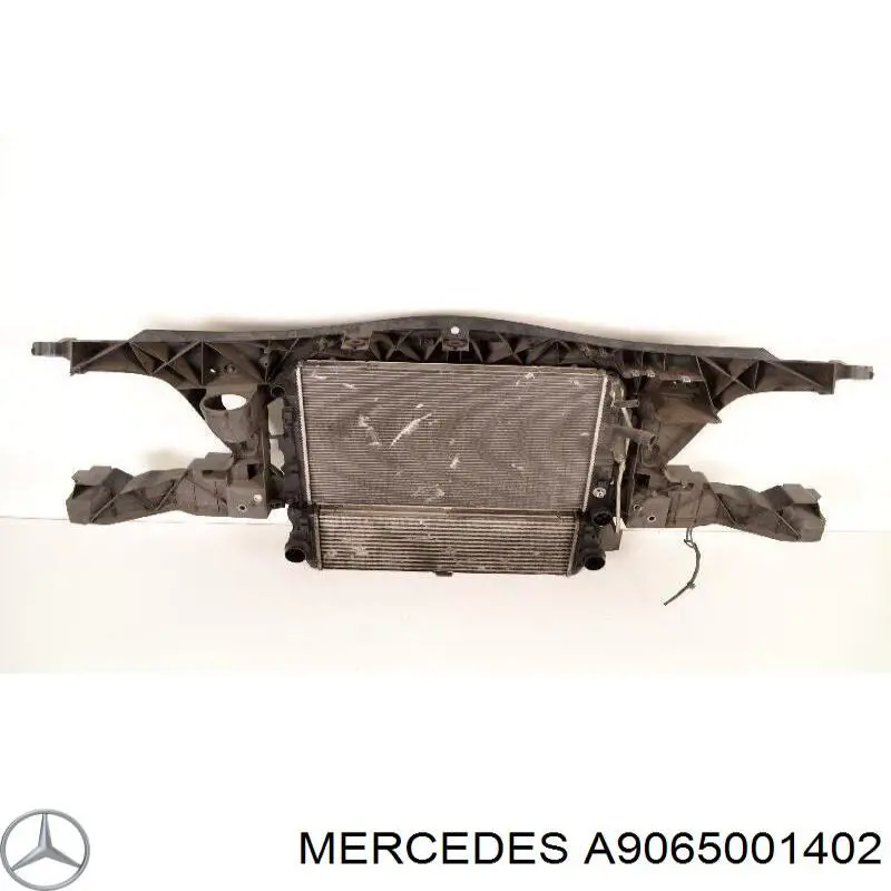 Радиатор A9065001402 Mercedes