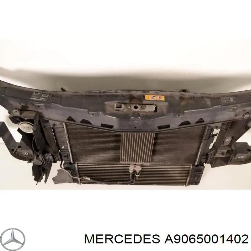 Радиатор охлаждения Mercedes A9065001402