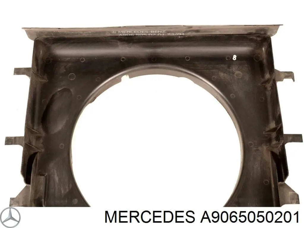 Купить 9065050201 Mercedes Накладка диффузора радиатора верхняя