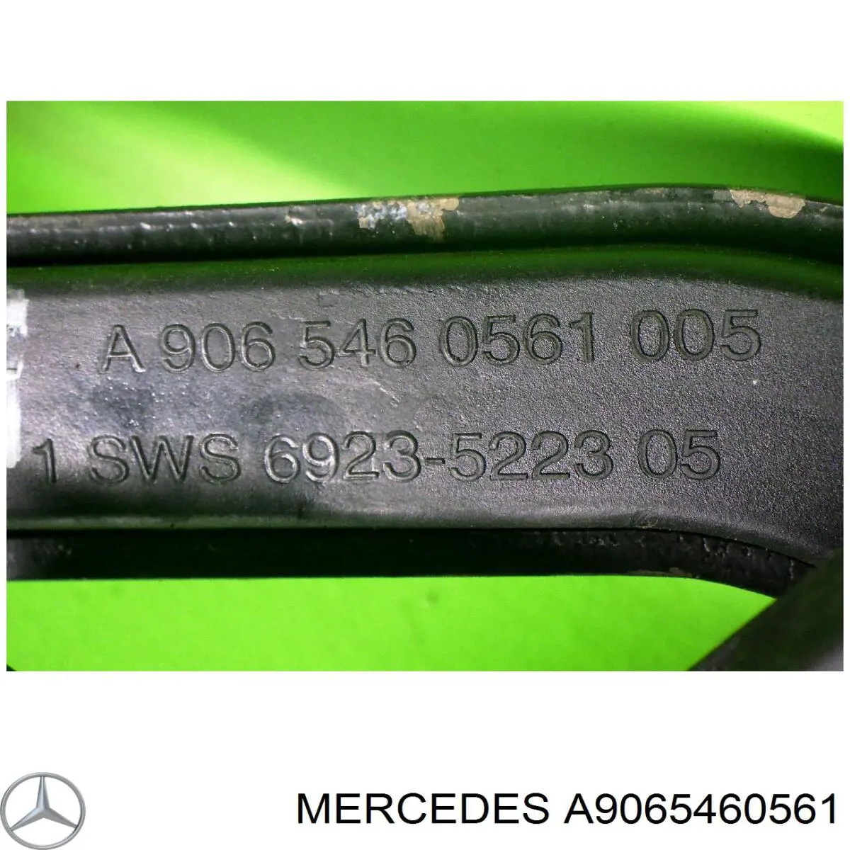9065460561 Mercedes рельс направляющей сдвижной двери нижний правый