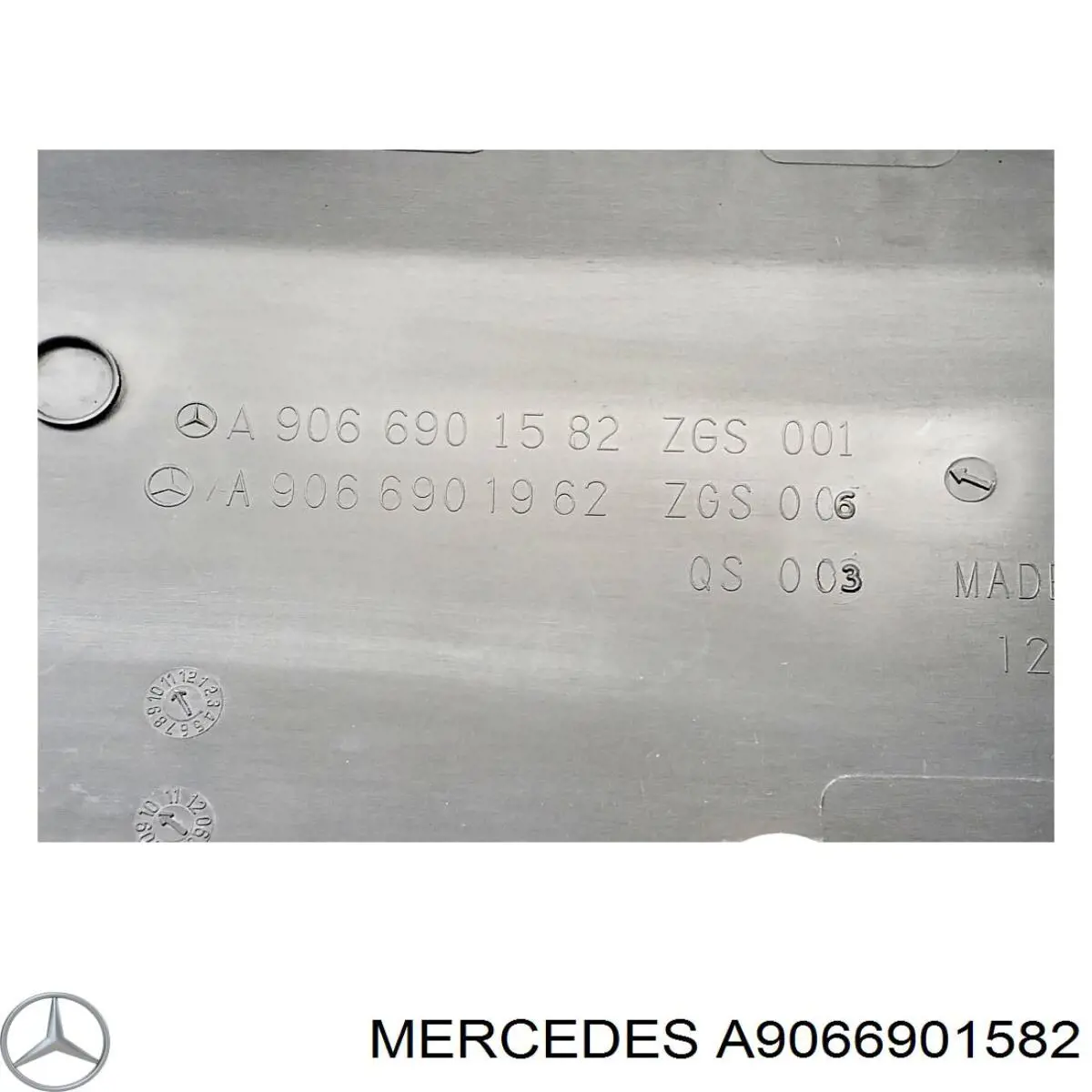 Купить A9066901582 Mercedes Накладка крыла заднего левого