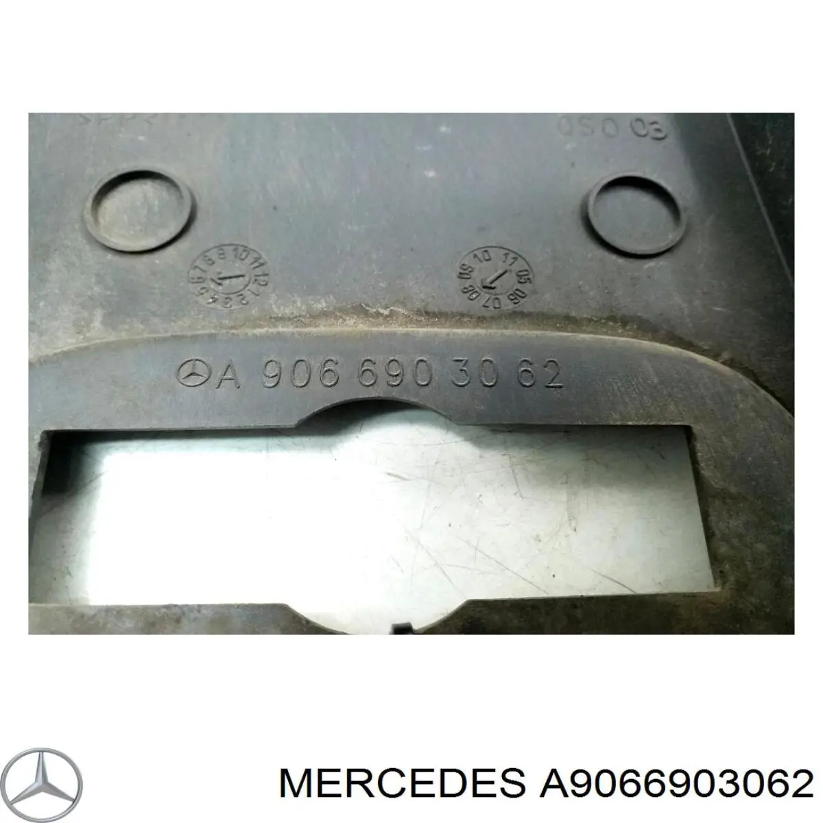 Накладка стойки кузова внешняя передняя левая Mercedes A9066903062 цена, от 10.30 USD