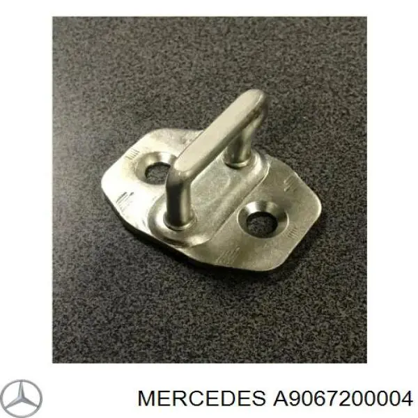 A9067200004 Mercedes gozno de garra (parte complementar de fecho da porta dianteira)