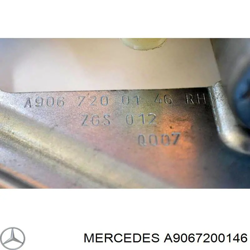 Mecanismo de acionamento de vidro da porta dianteira direita A9067200146 Mercedes