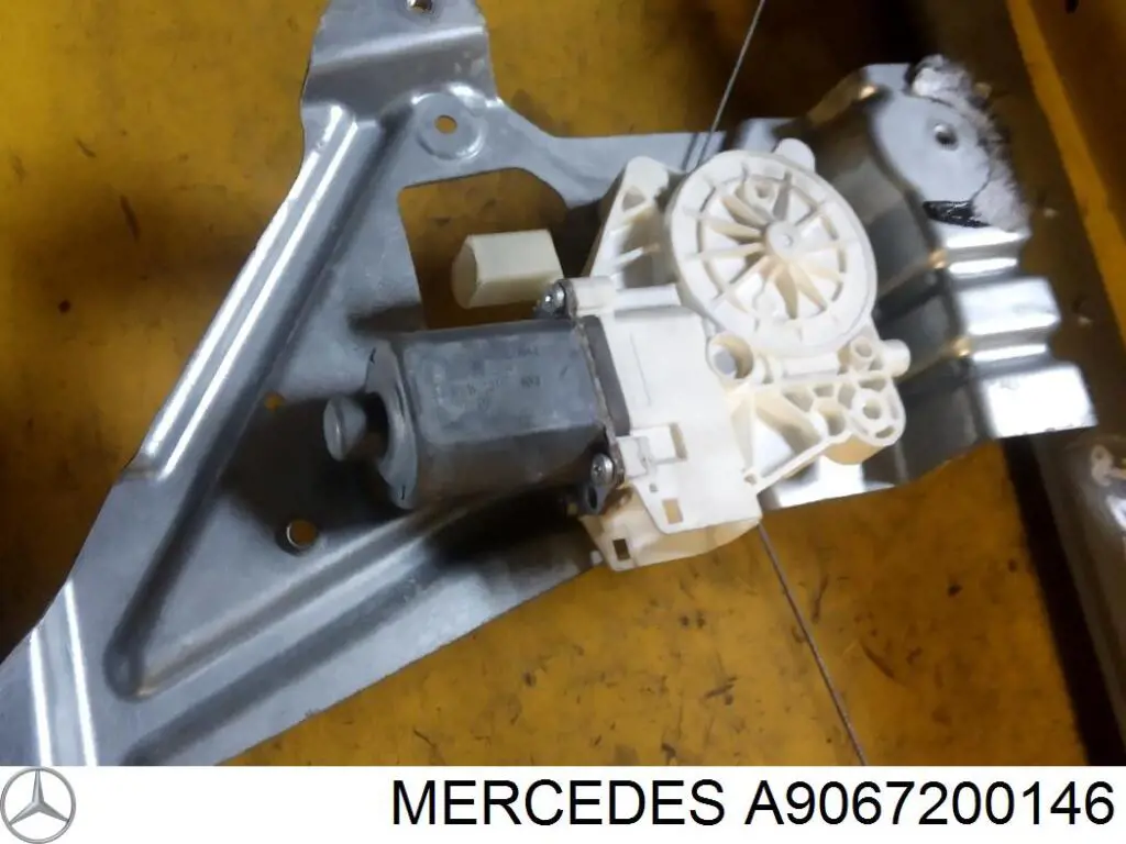 Mecanismo de acionamento de vidro da porta dianteira direita Mercedes A9067200146 preço, a partir de 87,18 USD