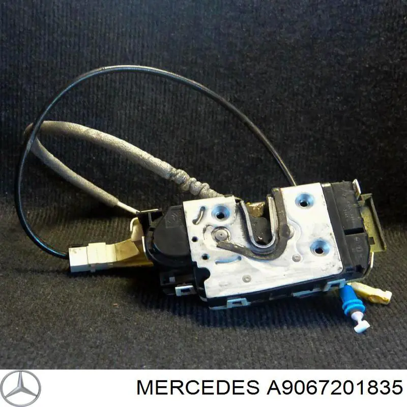 Замок передней пассажирской двери Mercedes A9067201835