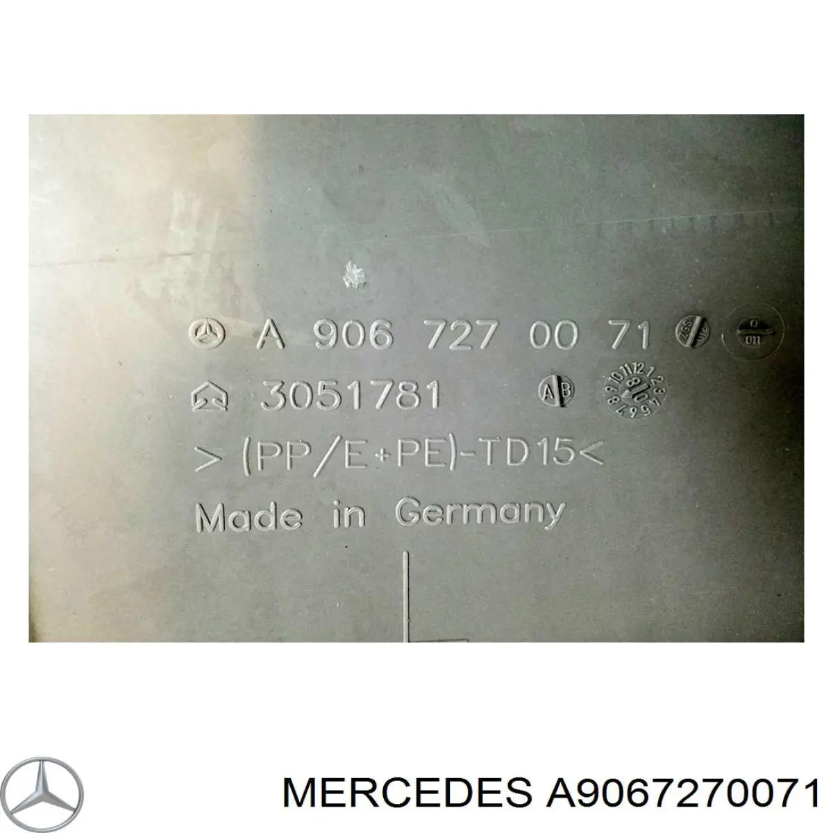 Обшивка двери передней левой Mercedes A90672700717J69 цена, от 12.67 USD