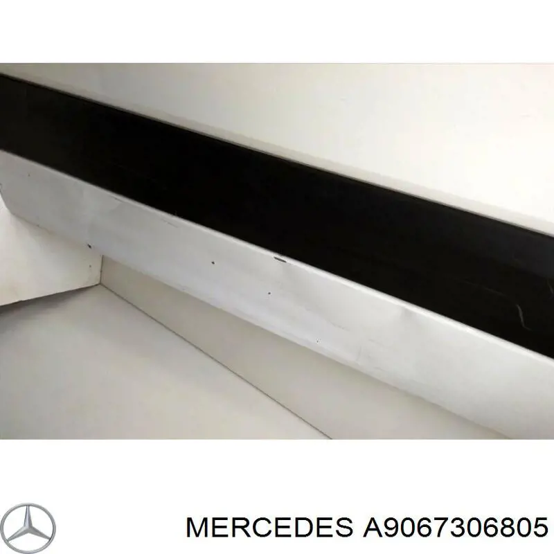 Дверь боковая (сдвижная) правая A9067306805 Mercedes