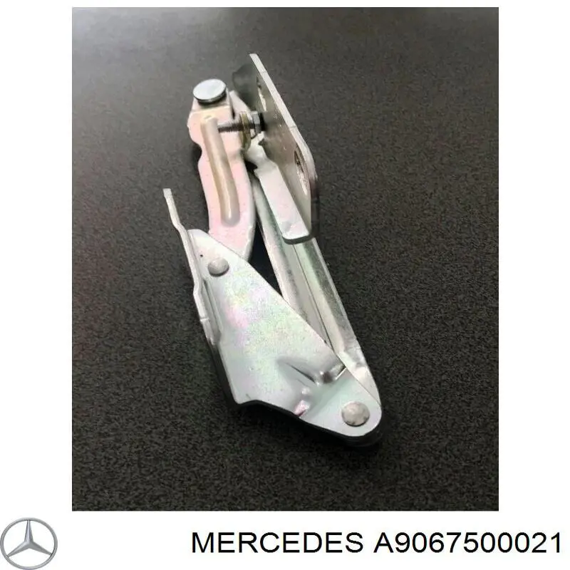 A9067500021 Mercedes Шарнир капота левый