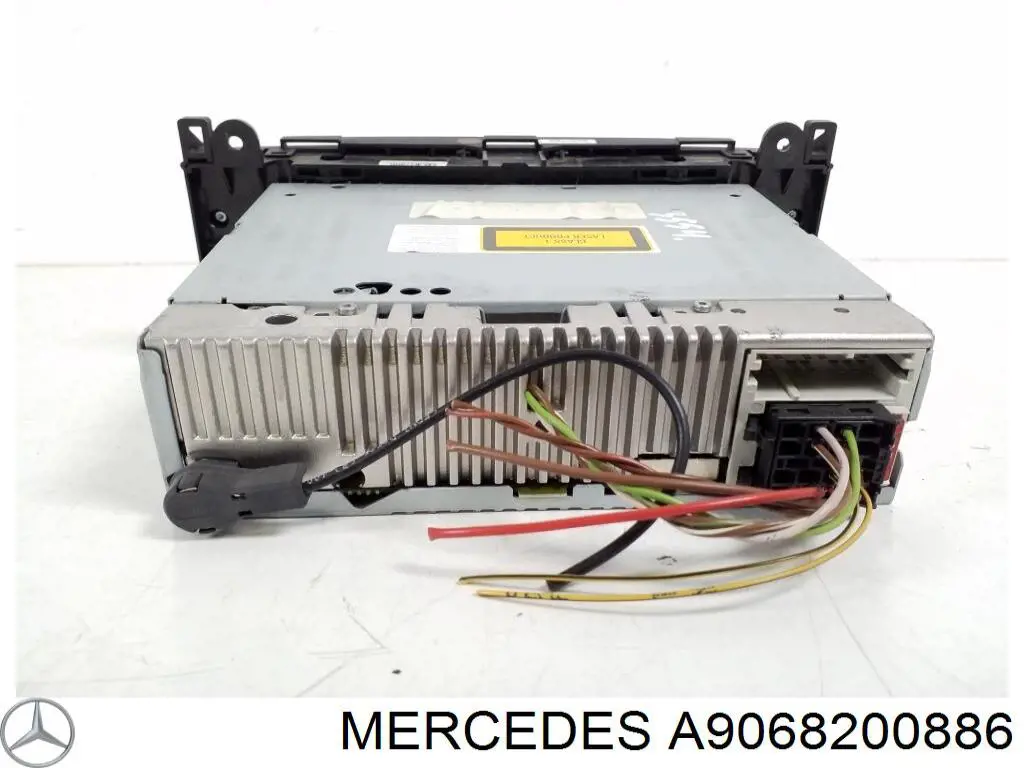 9068200886 Mercedes Радиоприемник