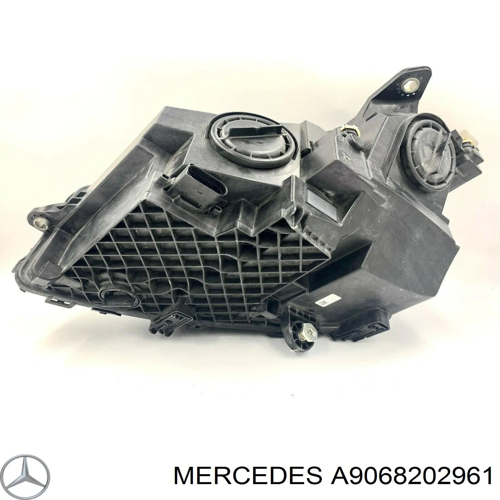 Правая блок фара Mercedes A9068202961 цена, от 316.74 USD