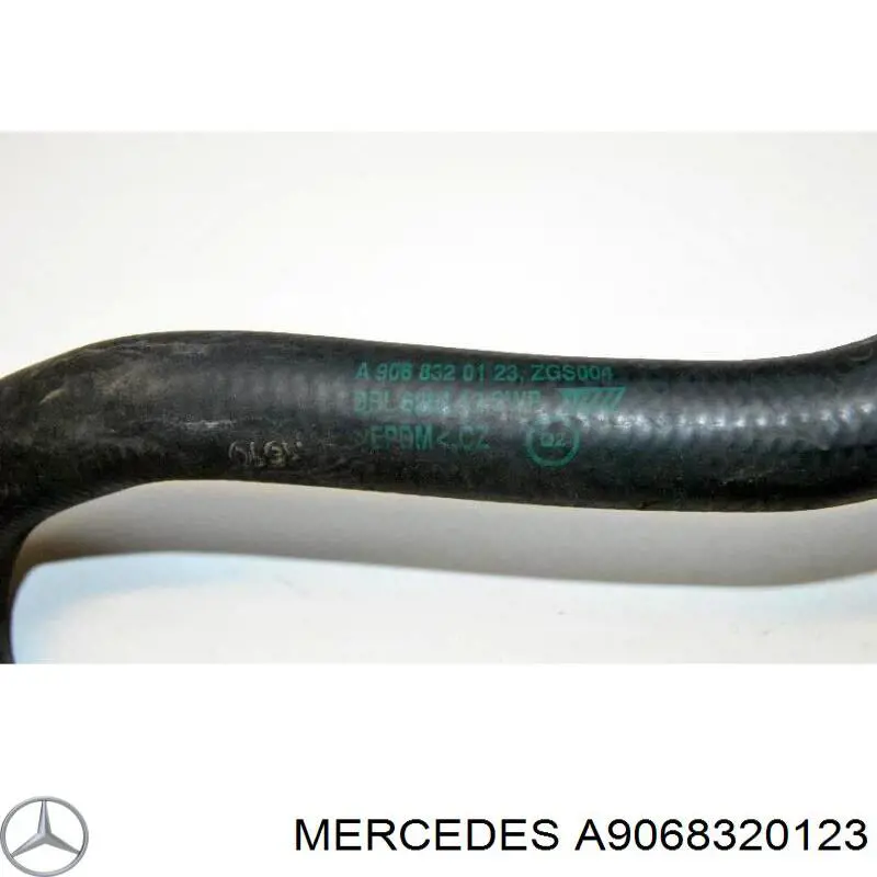 Шланг-обратка радиатора отопителя Mercedes A9068320123