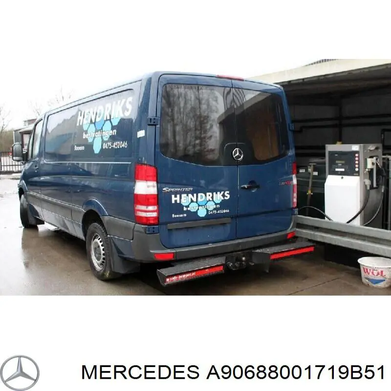 A90688001719B51 Mercedes pára-choque traseiro, parte central