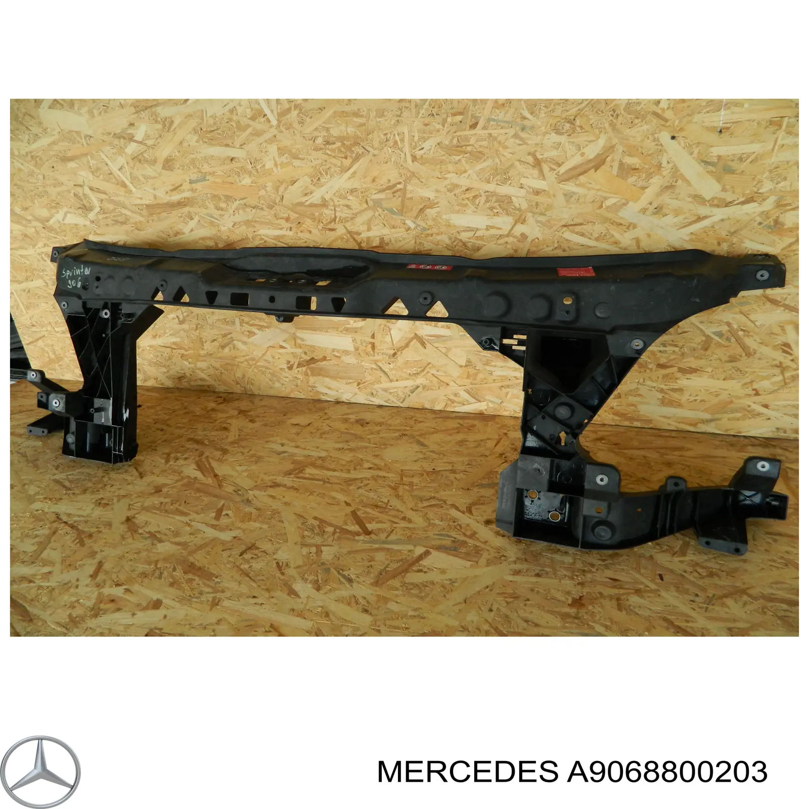 A9068800203 Mercedes суппорт радиатора в сборе (монтажная панель крепления фар)