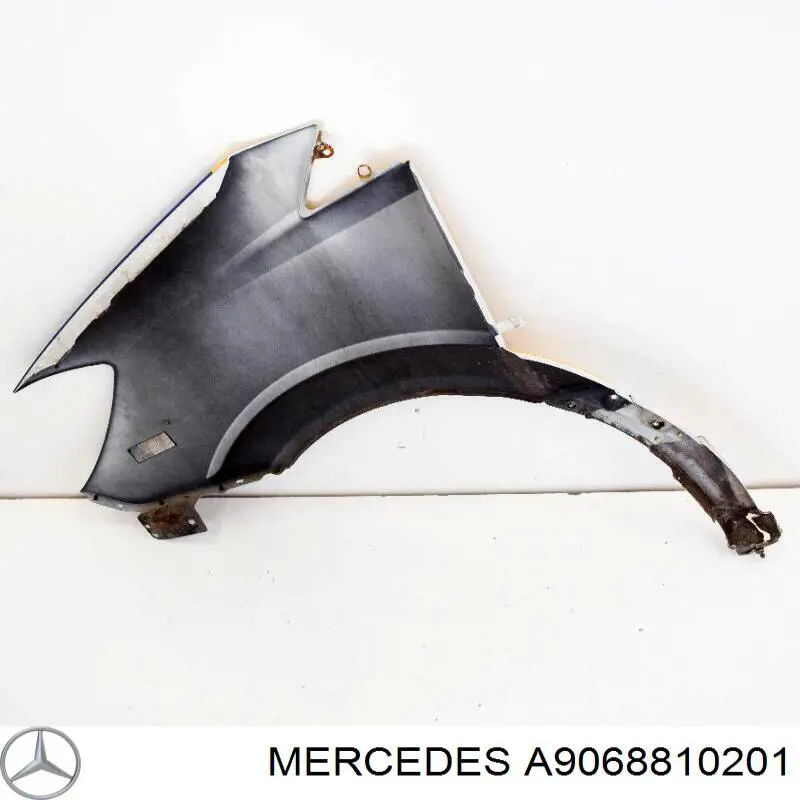 Крыло переднее правое Mercedes A9068810201