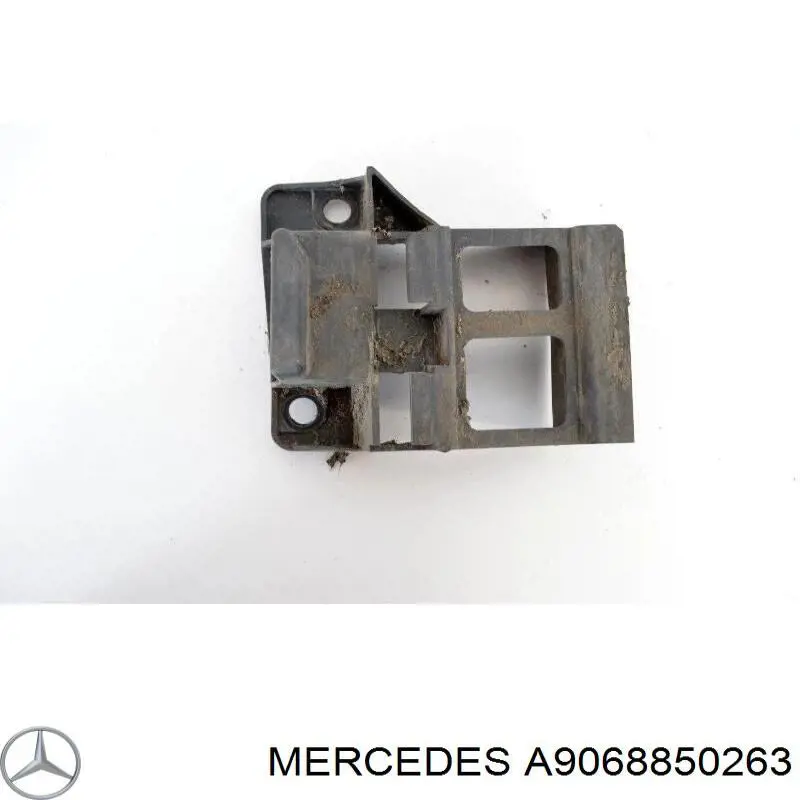 Правое крепление переднего бампера FPS FP3547932 цена, от 6.46 USD