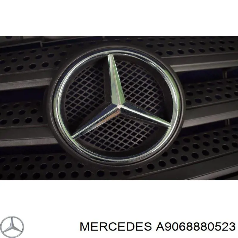 Решетка радиатора A9068880523 Mercedes