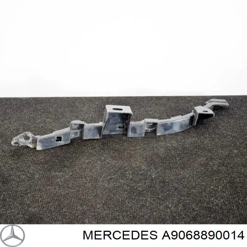 Крепление бампера на Mercedes Sprinter (906)