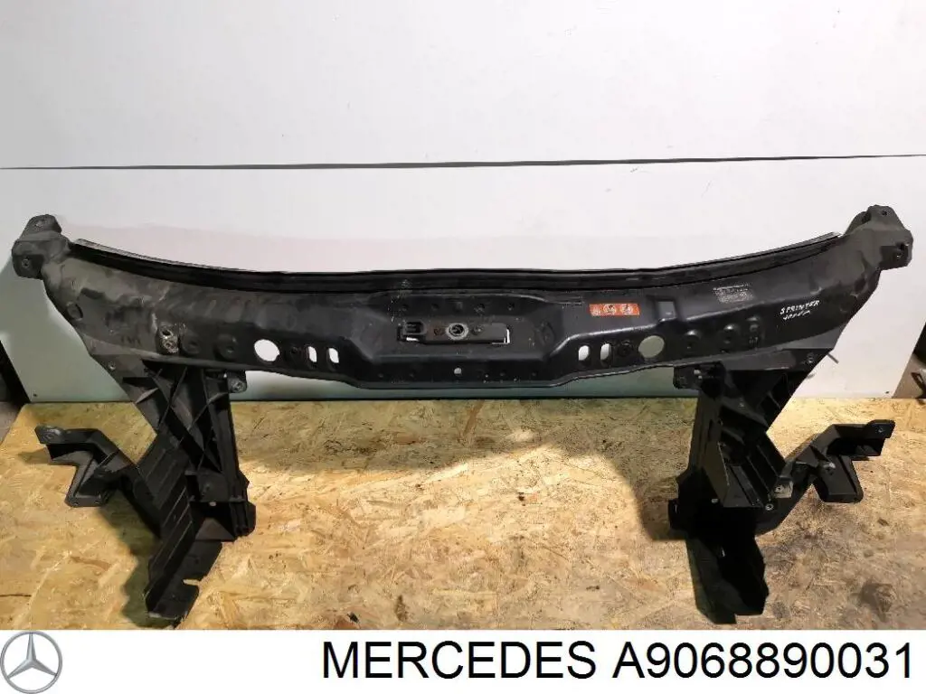 A9068890031 Mercedes