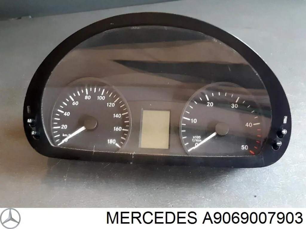 Панель приборов 9069007903 Mercedes