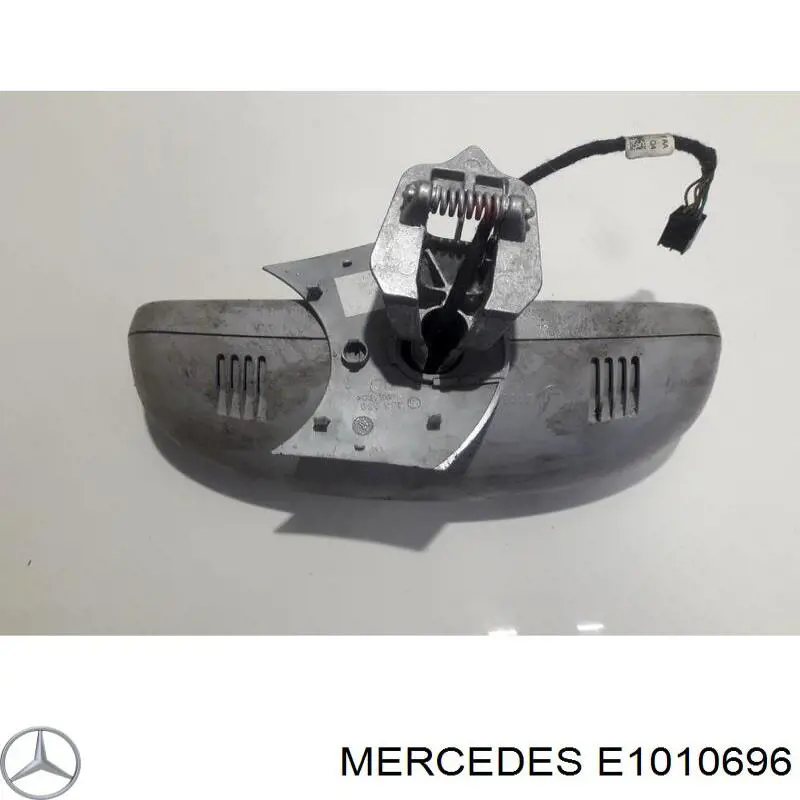 E1010696 Mercedes 