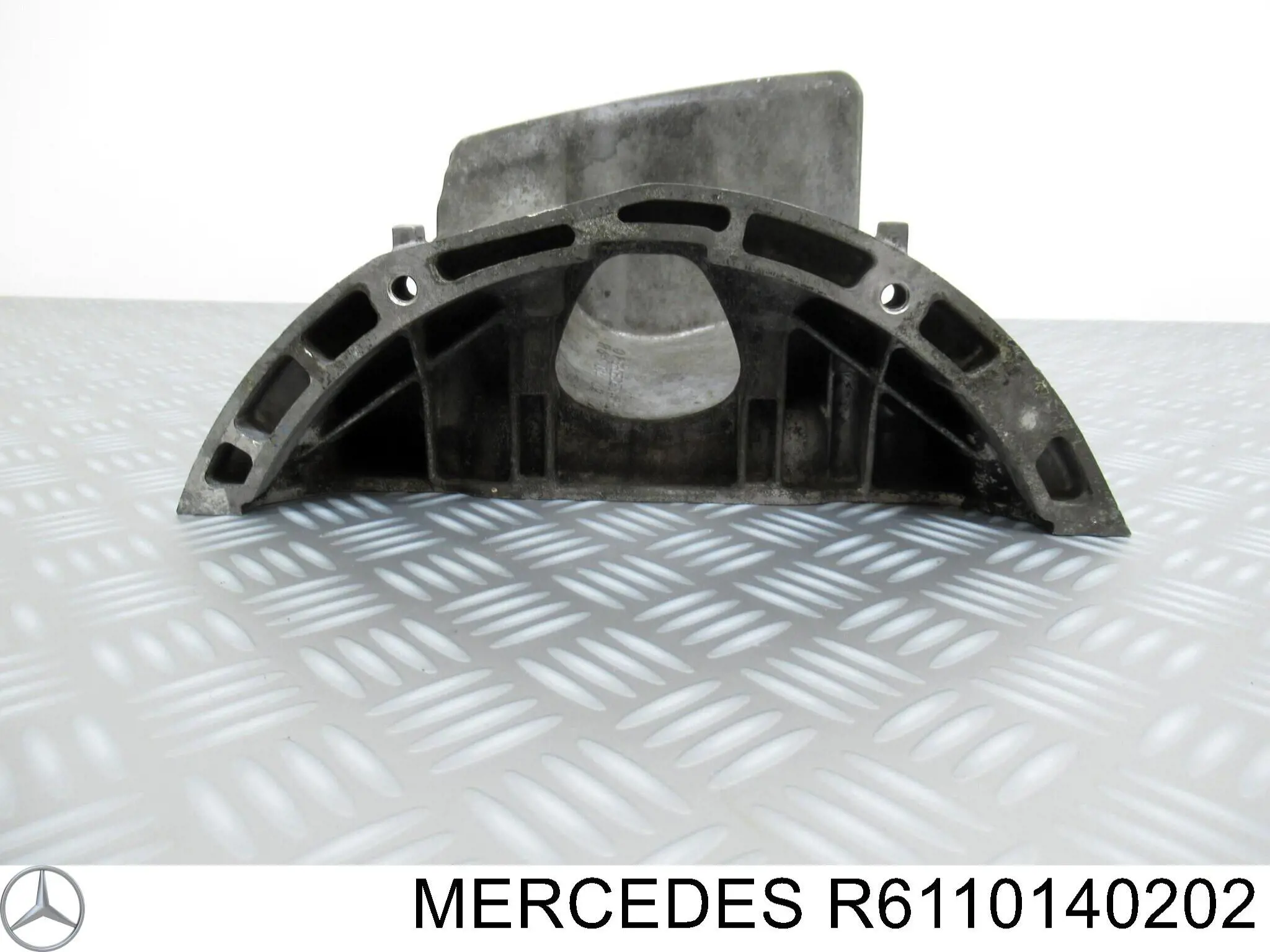 Масляный поддон двигателя Mercedes R6110140202 цена, от 42.33 USD