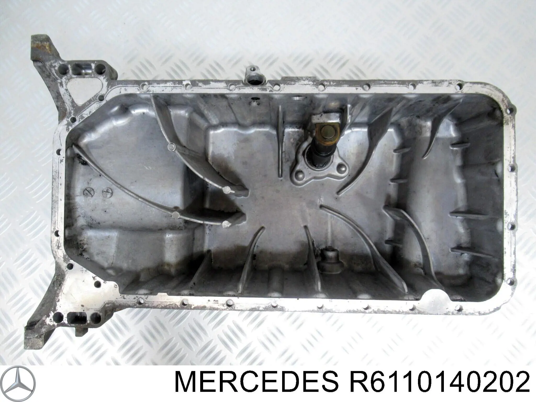 Купить R6110140202 Mercedes Поддон картера двигателя