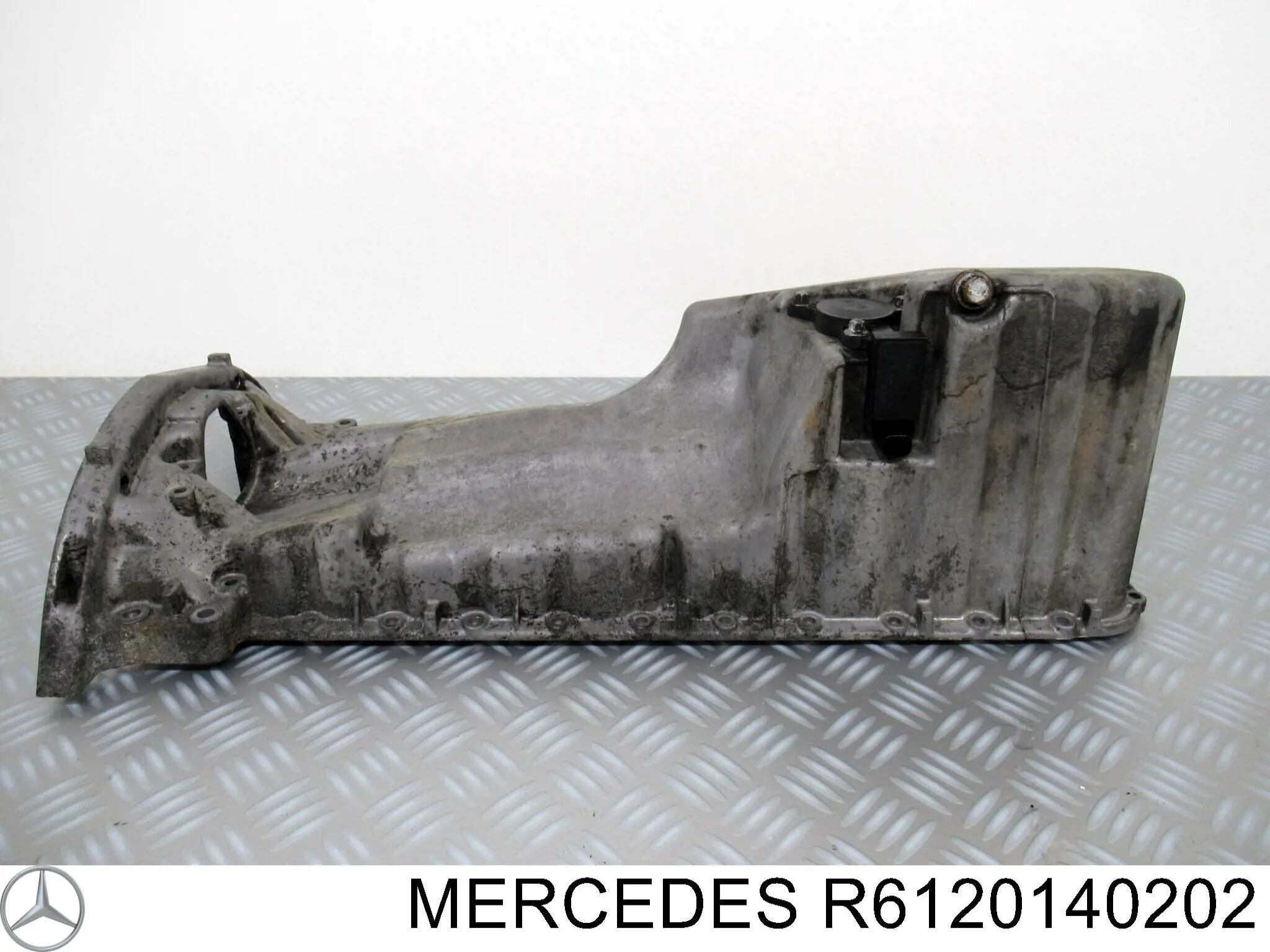 6120140902 Mercedes Картер масляный