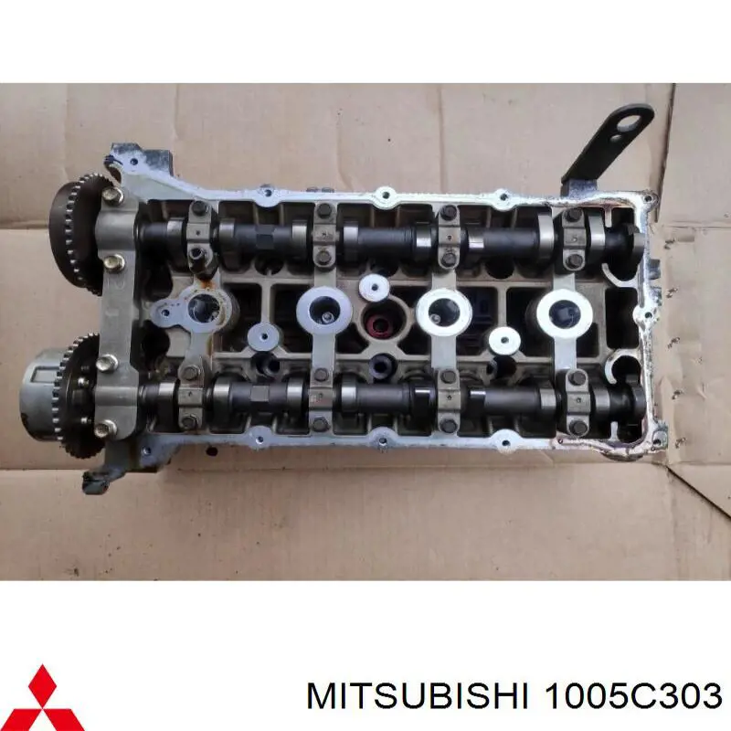 1005C303 Mitsubishi Головка блока цилиндров