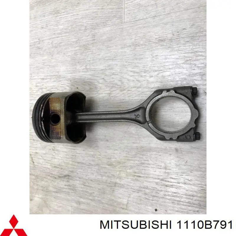 1110B791 Mitsubishi Поршень двигателя без колец