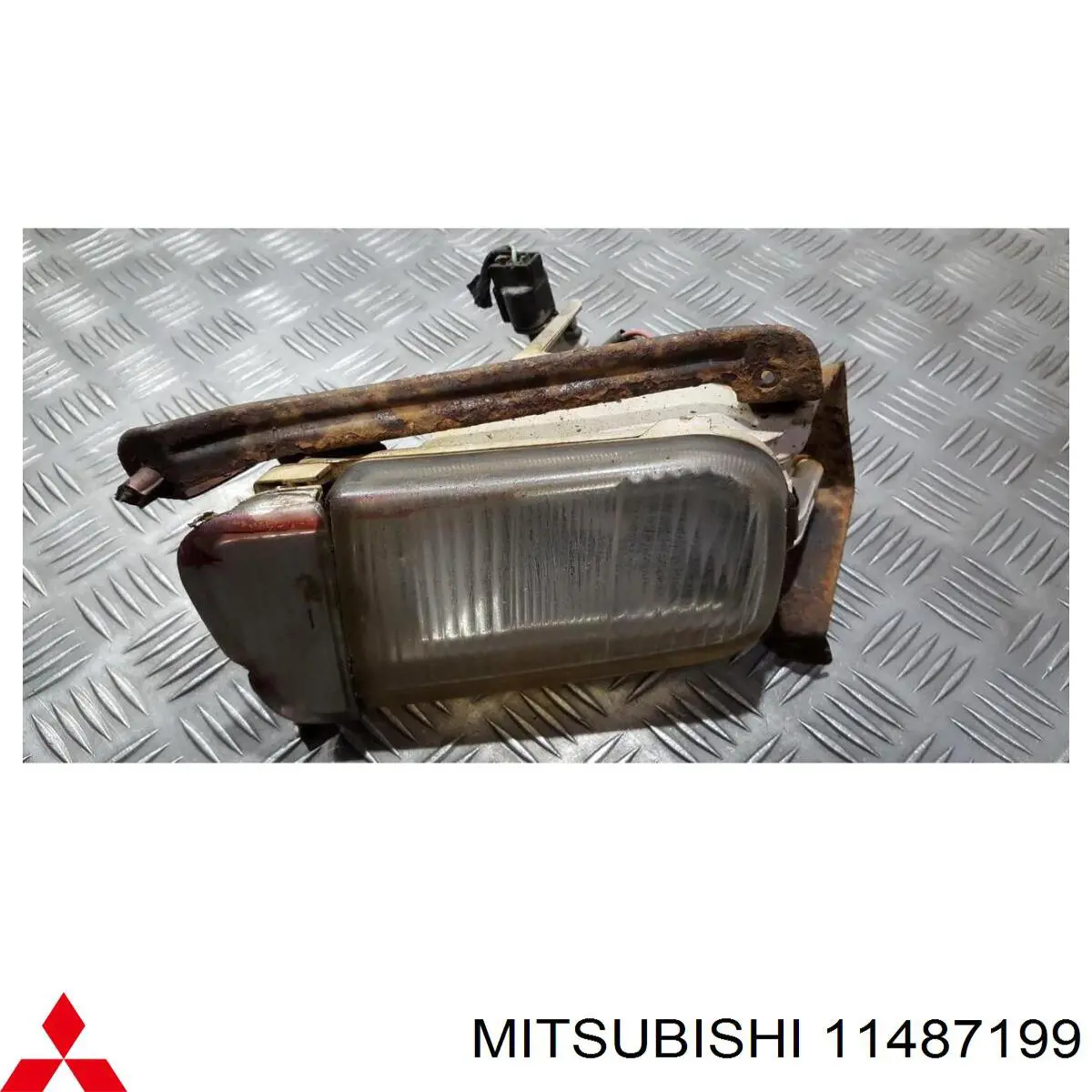 Luzes de nevoeiro esquerdas para Mitsubishi Galant (EA)