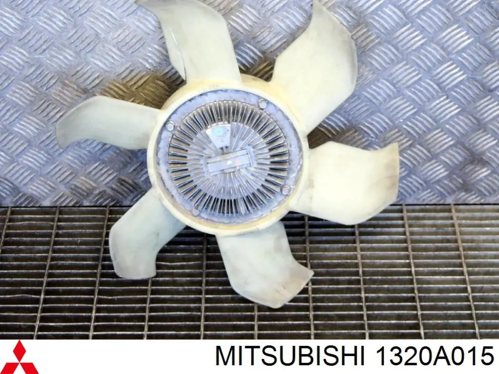 Вентилятор (крыльчатка) радиатора охлаждения на Mitsubishi Pajero IV LONG 