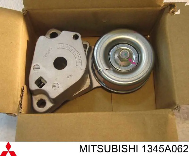 Натяжитель приводного ремня Mitsubishi 1345A062