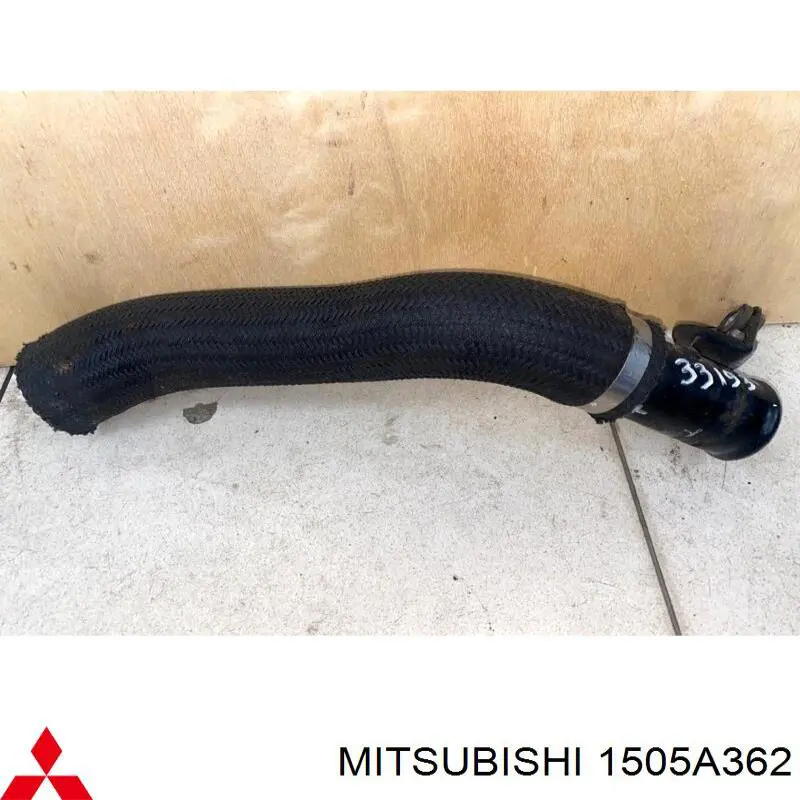 Mangueira (cano derivado) direita de intercooler para Mitsubishi Pajero (V90)